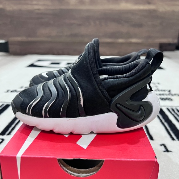 Nike Dynamo Go Infant Toddler Lifestyle Shoes - Picture 3 of 9